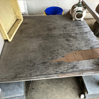手作りの犬小屋の画像