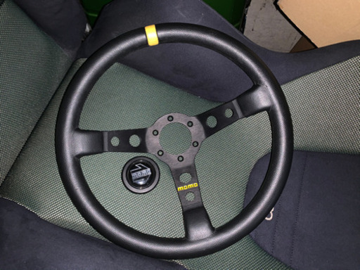 値下げしました。MOMOステアリング　MOD.07 ブラックレザー　モモステ