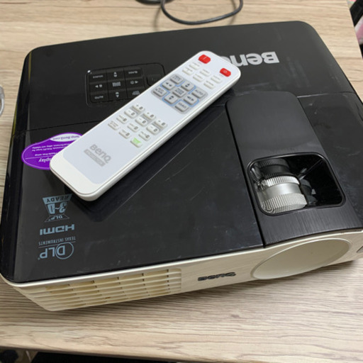 BenQ プロジェクター