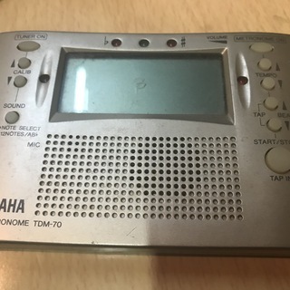 yamaha TDM-70 チューナーとメトロノームが合体したヤ...