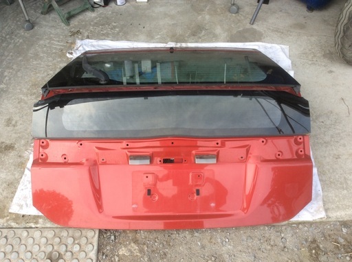 トヨタ 30 プリウス バックドア 大きな損傷無し 引取り限定