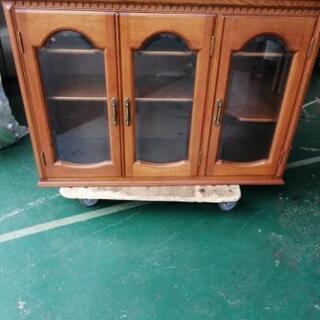 食器棚　収納　アンティーク　オールド　レトロ