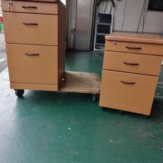 袖机　鍵付き　収納　棚　デスク