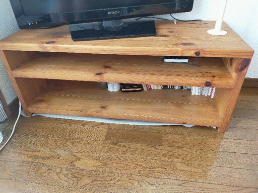 無垢材のテレビ台