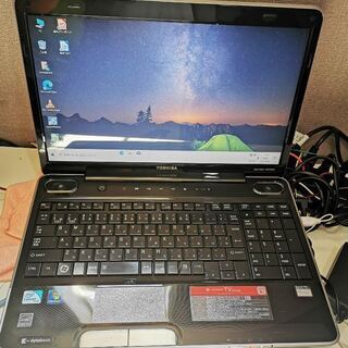 格安 　ノ－トパソコン　TOSHIBA DYNABOOK TV/64LBL