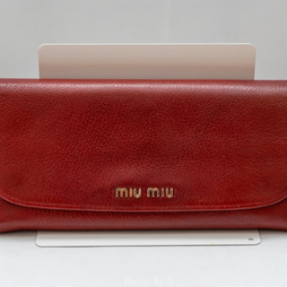 MIUMIU ミュウミュウ　レディース　長財布　革財布　クリーニ...