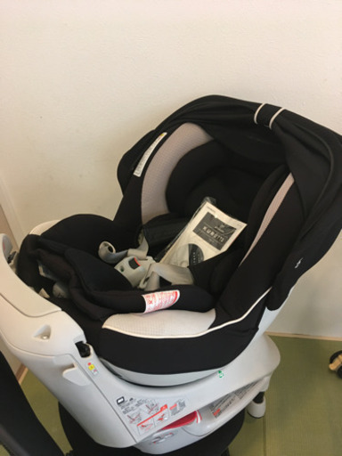 エールベベクルット　回転式チャイルドシート