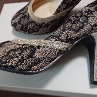 「最終値下げです」パーティー用パンプス／23cmの画像