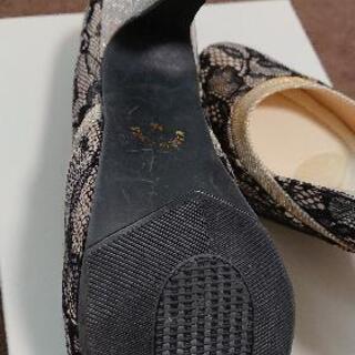 「最終値下げです」パーティー用パンプス／23cmの画像