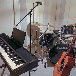 この夏、音楽を始めよう！／平野区の音楽教室でギターレッスン／入会金無料キャンペーン実施中！【CREA MUSIC HIRANO】の画像