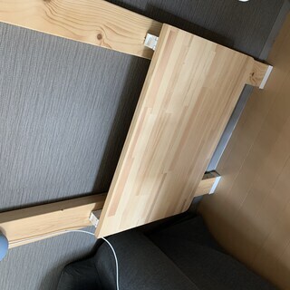 壁に設置できる折りたたみデスクの画像