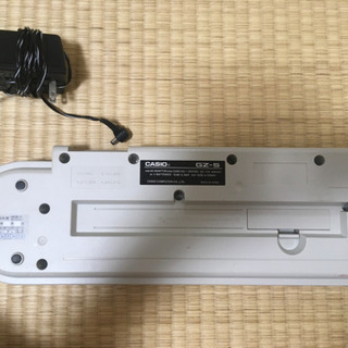 電子ピアノ キーボード（CASIO GZ-5）の画像