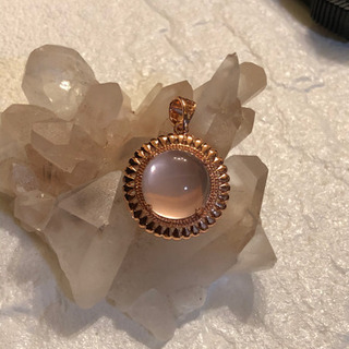 97A  スーパー BIG Summerセール‼️最高級天然ピンクメタモルフォーゼス　ペンダントトップの画像