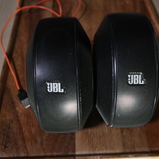 <JBL>   USB 　JAC内蔵バスパワードスピーカー