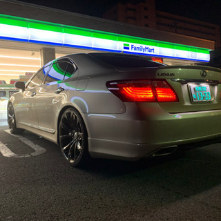 激レアLS460 シャンパンゴールドの画像