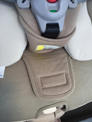 combi チャイルドシート　ゼウスターン　新生児〜ok