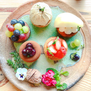 カフェ行きませんか？？