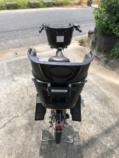 前後の子供乗せ電動アシスト自転車