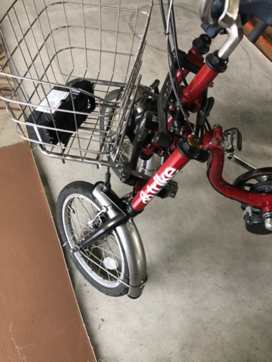 trike ユニバーサルトライク 前二輪　電動三輪自転車