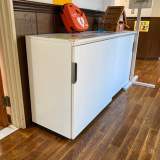 鍵付き収納棚　※現地引き取り可能な方限定の画像