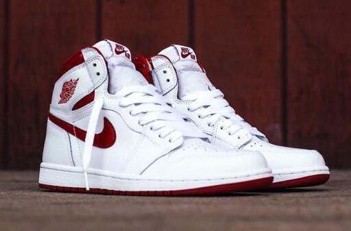 AIR JORDAN 1 RETRO HIGH OG METALLIC RED
