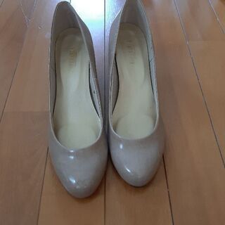 値下げしました‼️一度しか履いて無く、大変綺麗です。の画像