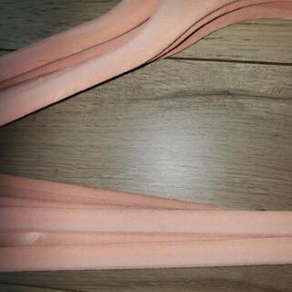 ピンクハンガーの画像