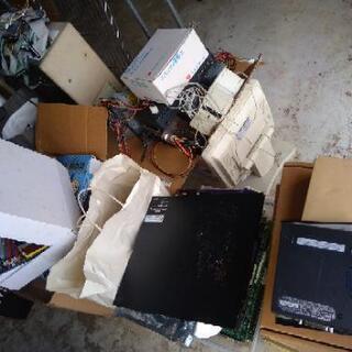 PC電源たくさん、cd dvd ドライブたくさん、マザーボードた...