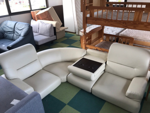 人気コーナーソファー美品　ドリンクホルダー付き　リサイクルショップ宮崎屋20.8.6