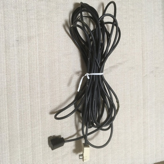 テレビ接続ケーブル