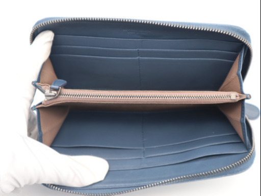 《BOTTEGA VENETA/イントレチャートラウンドファスナー長財布》ABランク ネイビー ブラック