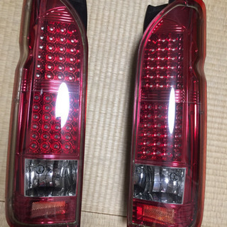 200 ハイエースLEDテールランプ