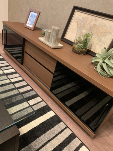 決まりました！！ローボード&ラグ　未使用