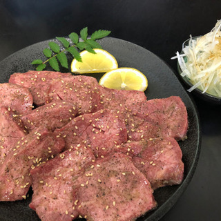 焼肉雷のホールスタッフの画像