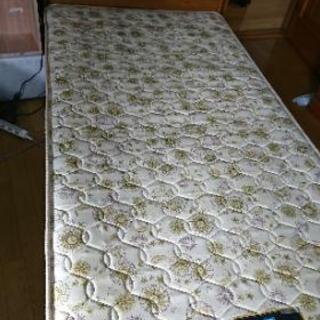 シングルベッドまだまだ使えます