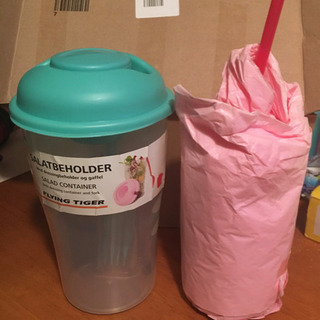新品　未使用　フライングタイガー　サラダホルダー　ドリンクホルダ...