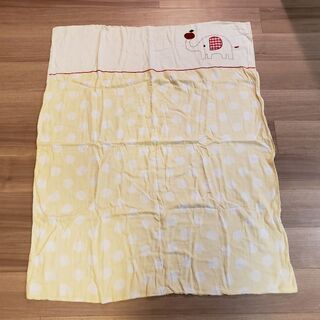 ベビー掛布団(厚)(薄)2枚、Afternoontea苺柄&ぞう柄掛け布団カバーの画像