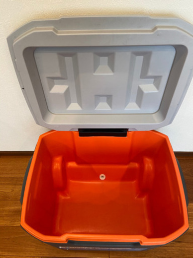 コールマン　クーラーボックス60ＱＴ