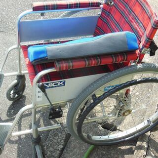 車椅子　中古　クツション付き　①　チエツク柄の画像