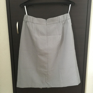 夏用サラサラスーツ、スカートの画像