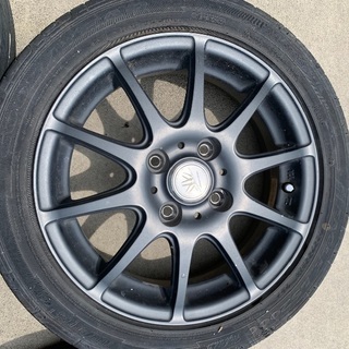 14インチ、アルミホイールタイヤ付きの画像