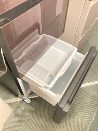 【格安！】2019年製ハイセンス 冷凍冷蔵庫(幅55cm) 282L 自動霜取機能付き 3ドア 右開き ダークブラウン HR-G280