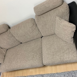 L字ソファ　クッション付き