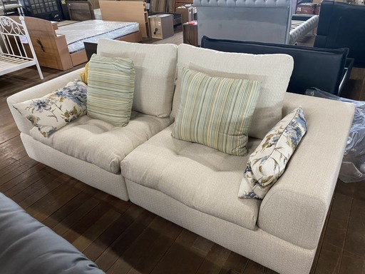 新品！超高額ソファー！20万円します！を10万円で販売します！羽毛はいってます！