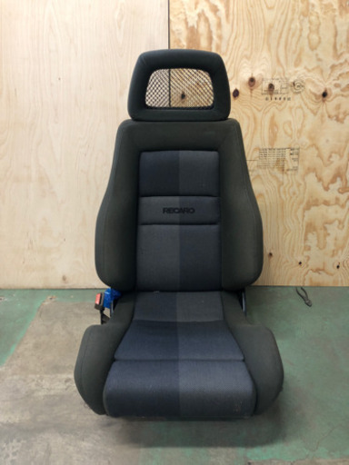 引き取り限定 レカロシート