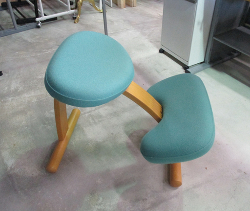 商談中　バランスチェア リボ 姿勢矯正椅子 バランスイージー /イス チェア Rybo ラクに姿勢がよくなる 札幌市 東区 新道東店