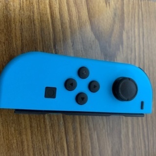 決まりました！ニンテンドーSwitchの壊れたコントローラー（左）