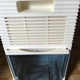 電源スイッチオンで、除湿します。