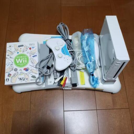 Wii本体・Wii Fit Plus・他ソフト3本　任天堂　Nintendo
