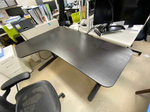 オフィス　デスク　IKEA （中古）高さ調節付き　机